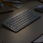 Kép 4/6 - Logitech 920-010495 billentyűzet Univerzális RF vezeték nélküli + Bluetooth QWERTY Brit angol Grafit