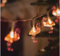 LED fényfüzér - flamingó - 1,1 m - 10 LED - melegfehér - 3 x AA