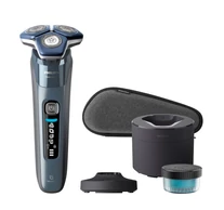 Philips SHAVER Series 7000 S7882/55 Wet and dry electric shaver, cleaning pod & pouch