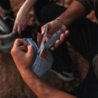 Kép 3/4 - True Utility Dual Cutter, TRU-MTL-0002-G, 2 in 1, 7 cm tanto penge, rugós olló, rozsdamentes acél penge, eloxált alumínium tok