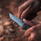 Kép 4/4 - True Utility Dual Cutter, TRU-MTL-0002-G, 2 in 1, 7 cm tanto penge, rugós olló, rozsdamentes acél penge, eloxált alumínium tok