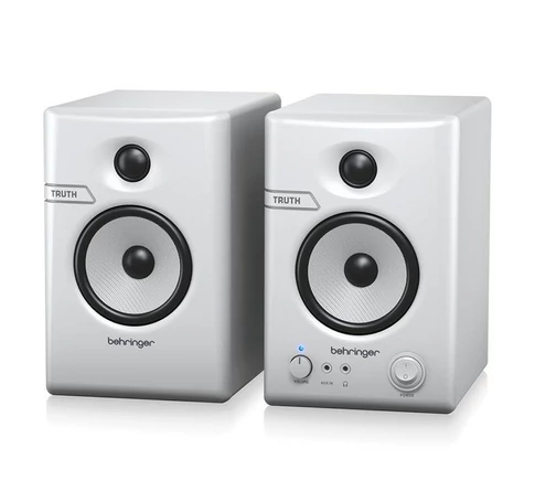 Pair of active 3.5" studio monitors