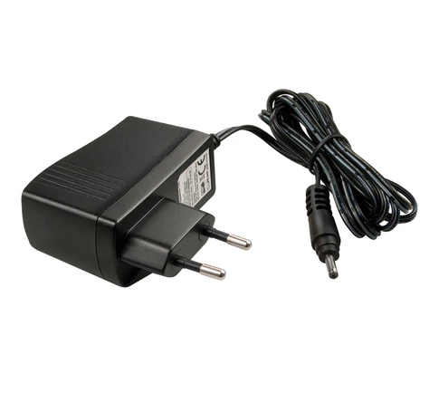 Lindy 70227 power adapter/inverter Indoor Black